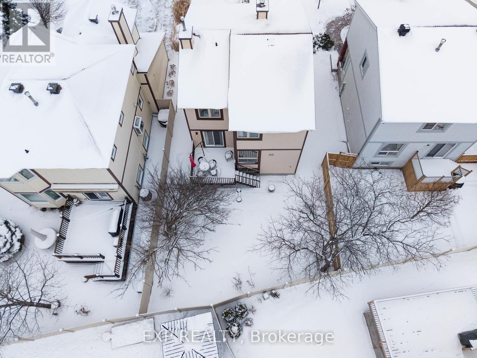 4 HUNTERSFIELD DRIVE Image 43