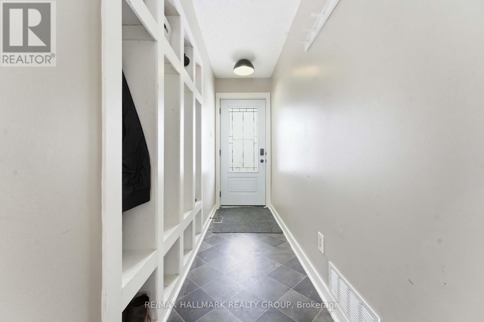 1091 BURGUNDY LANE Image 2