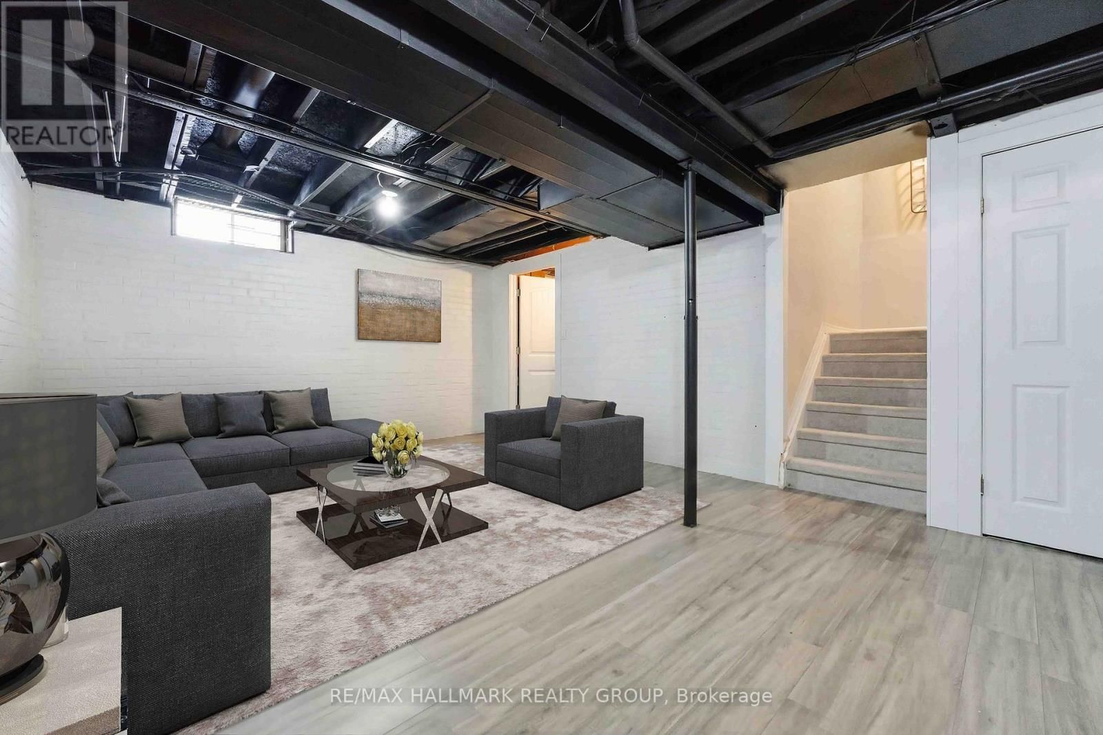 1091 BURGUNDY LANE Image 29