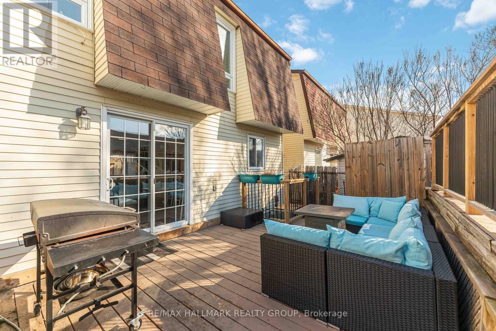 1091 BURGUNDY LANE Image 32