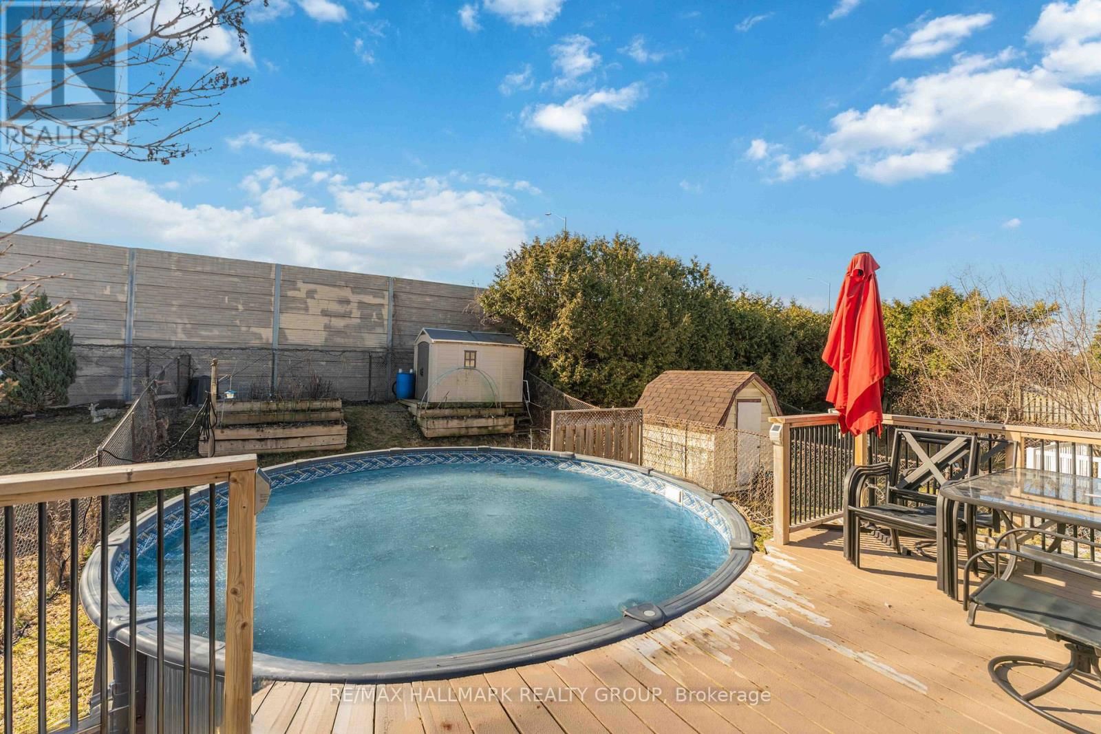 1091 BURGUNDY LANE Image 33