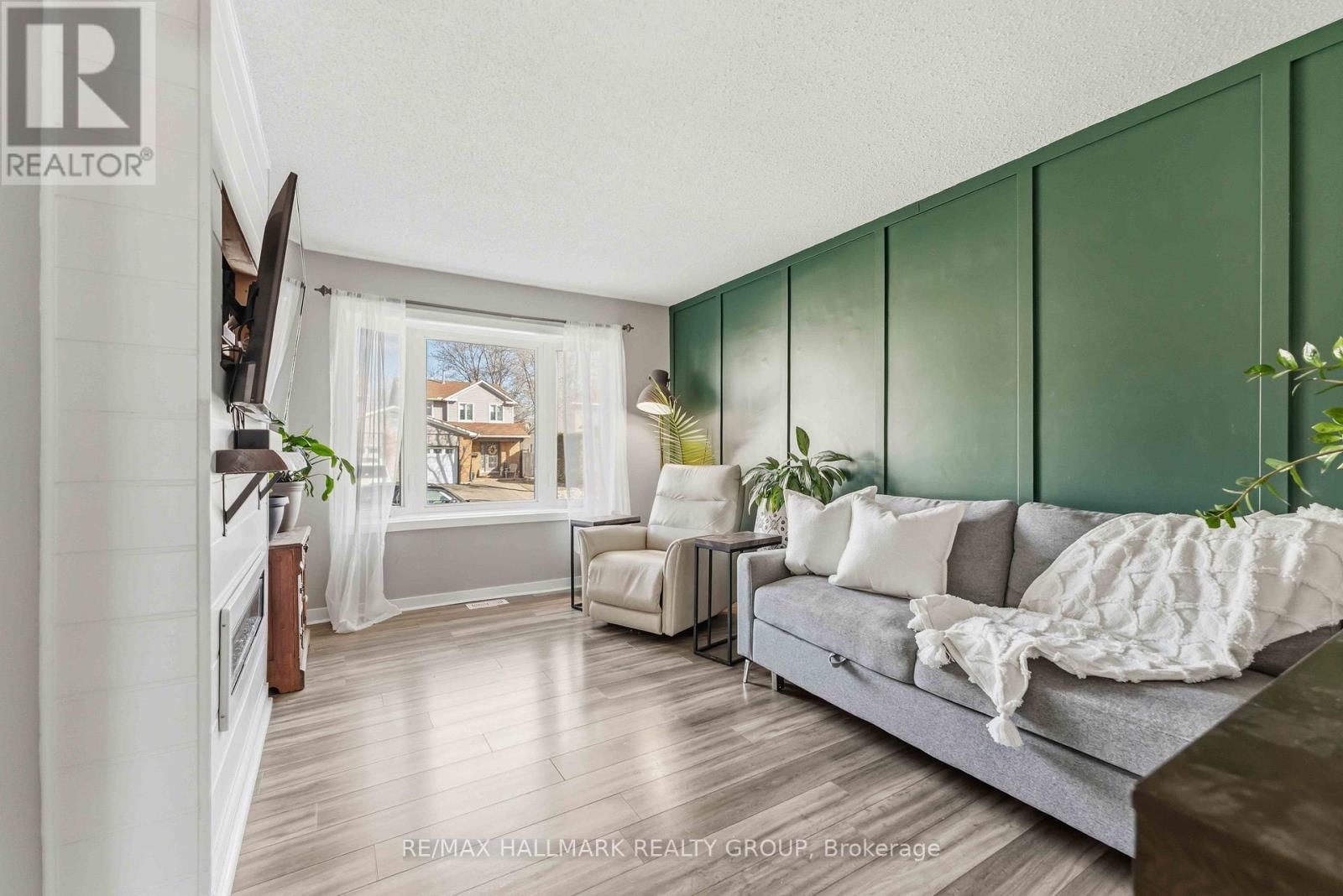 1091 BURGUNDY LANE Image 6