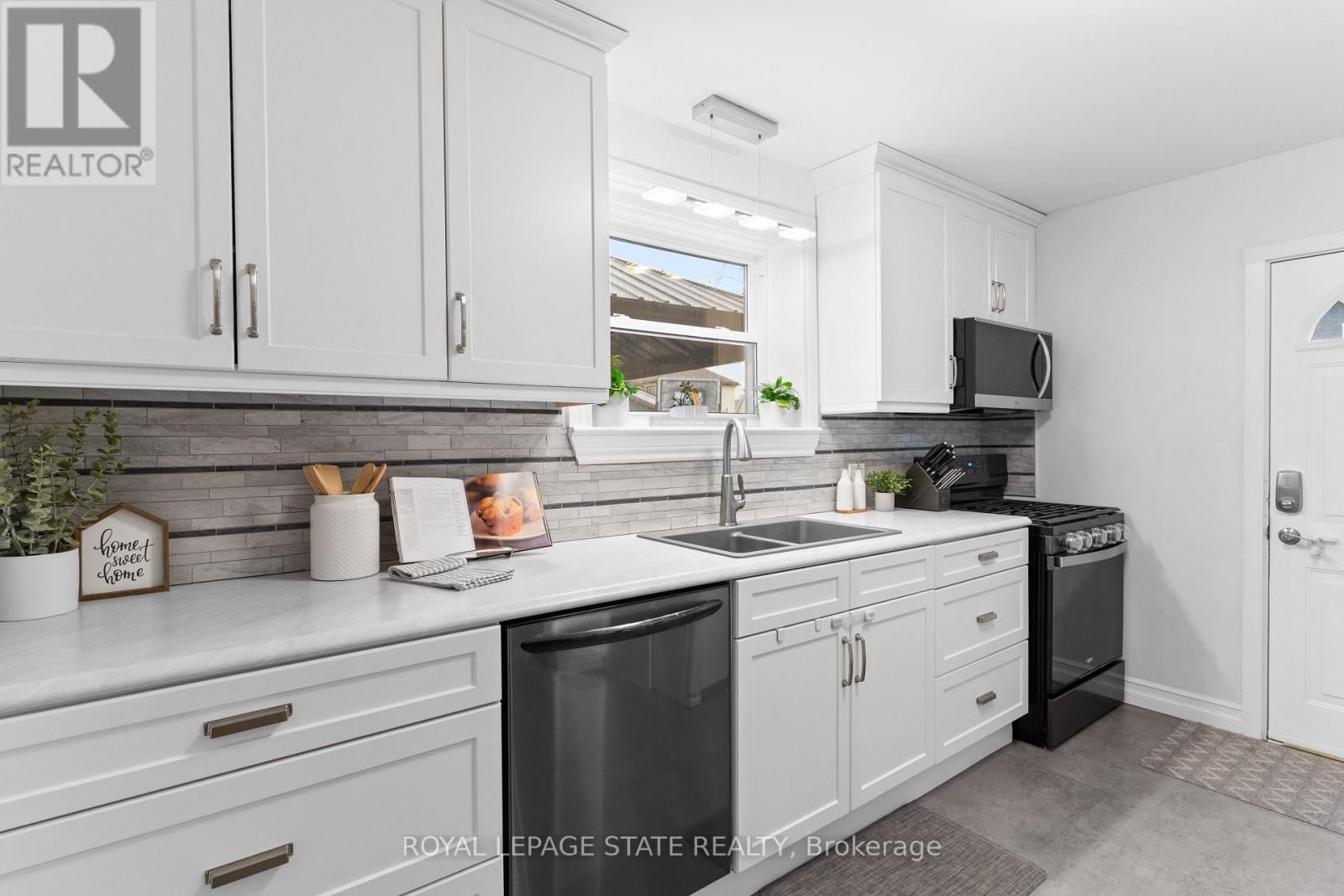 109 WILTON AVENUE Image 16