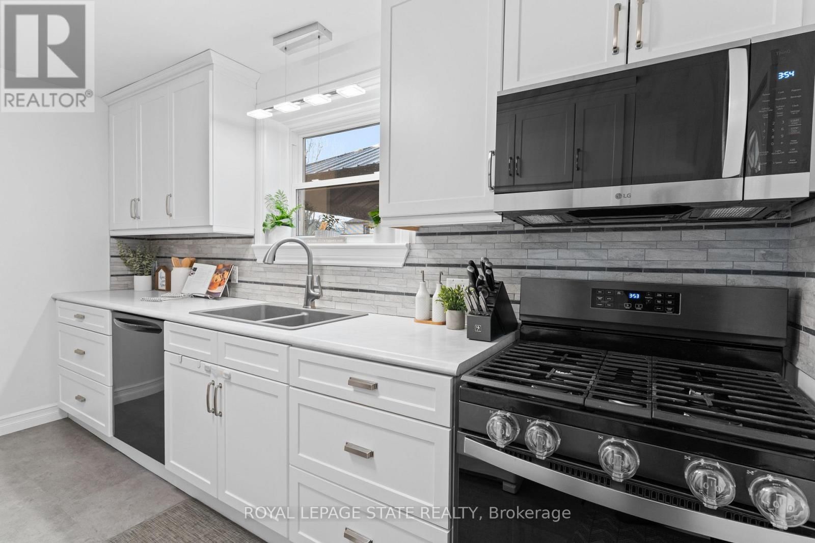 109 WILTON AVENUE Image 17