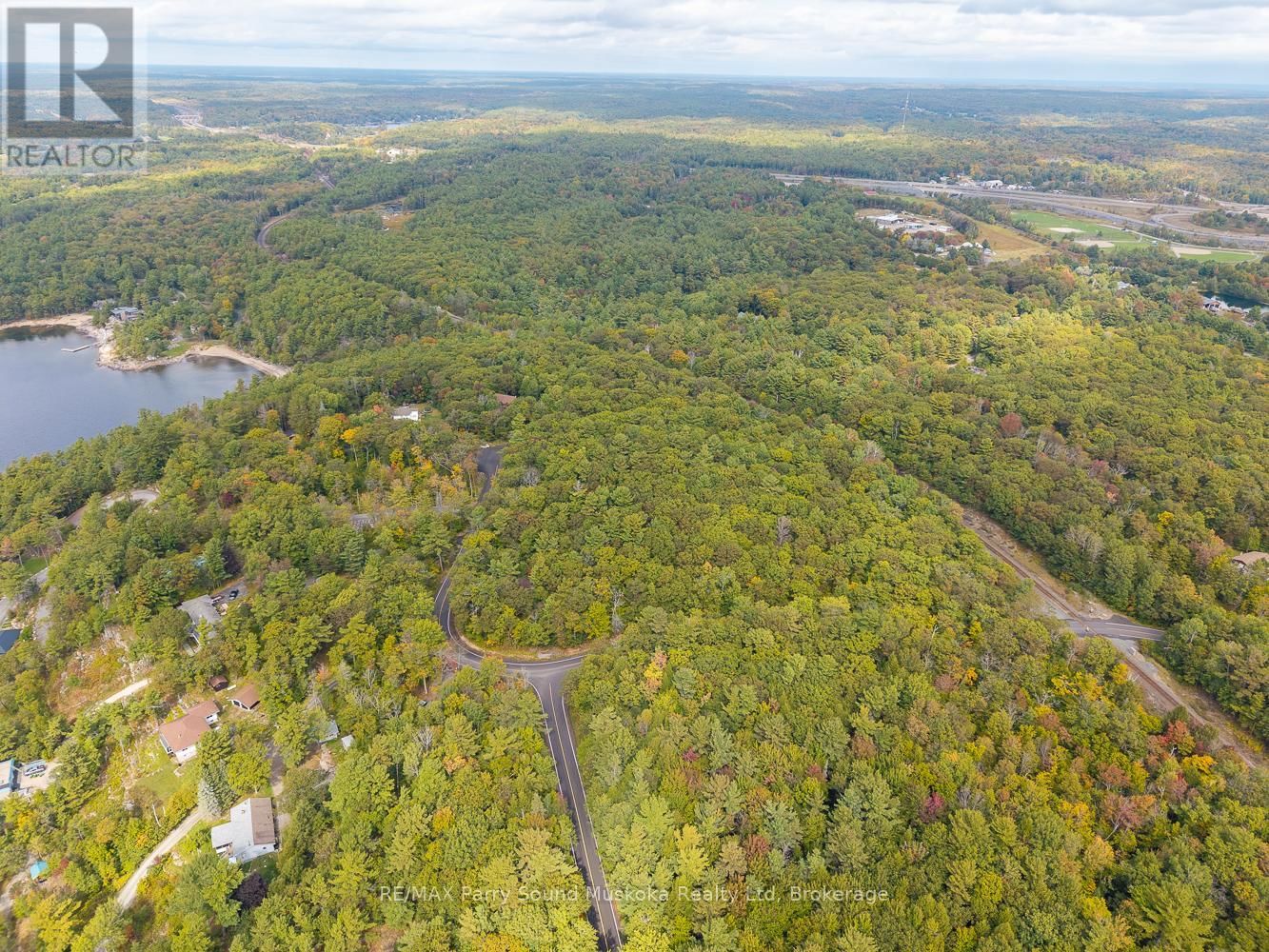 15 OAKRIDGE ROAD NORTH Image 12