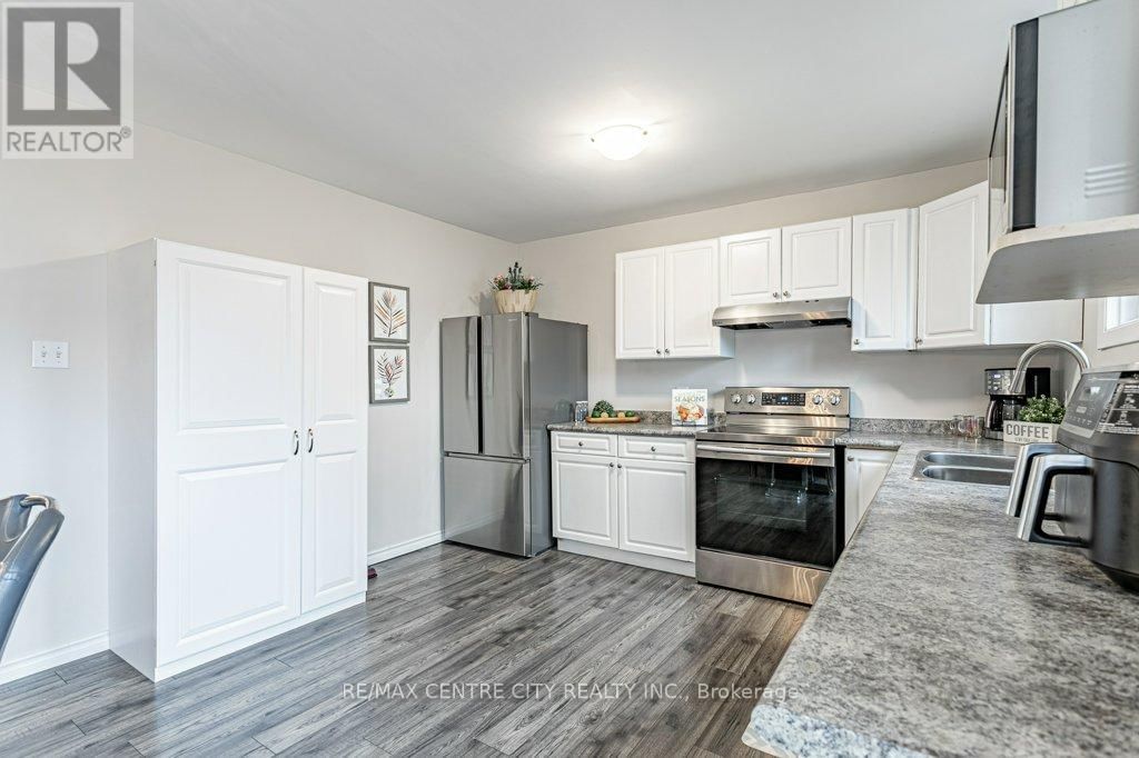 19 - 490 THIRD STREET Image 14