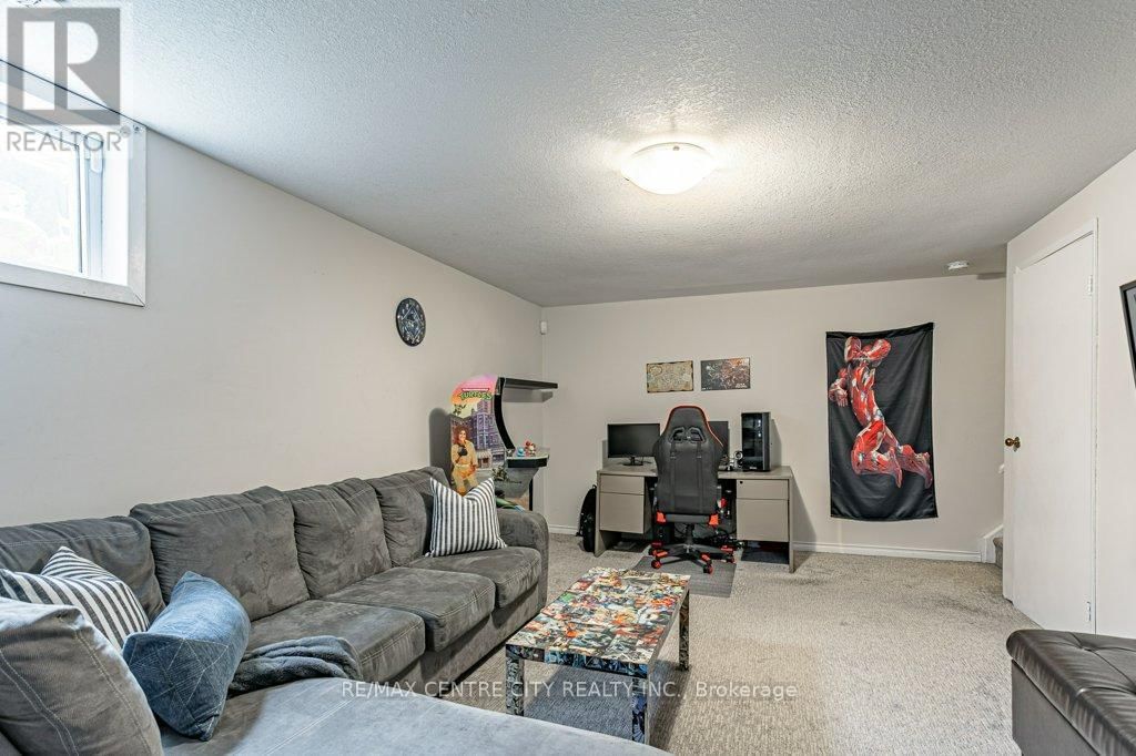 19 - 490 THIRD STREET Image 16