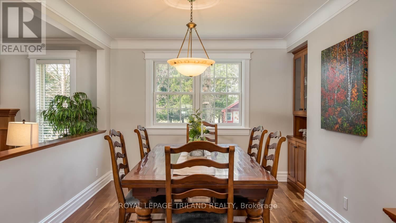 2416 SUNNINGDALE ROAD WEST Image 11