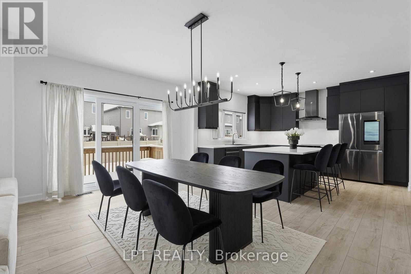 301 MOONLIGHT DRIVE Image 14