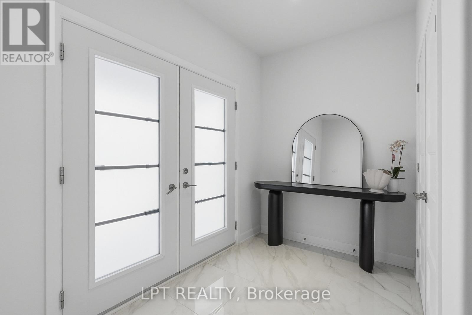 301 MOONLIGHT DRIVE Image 3