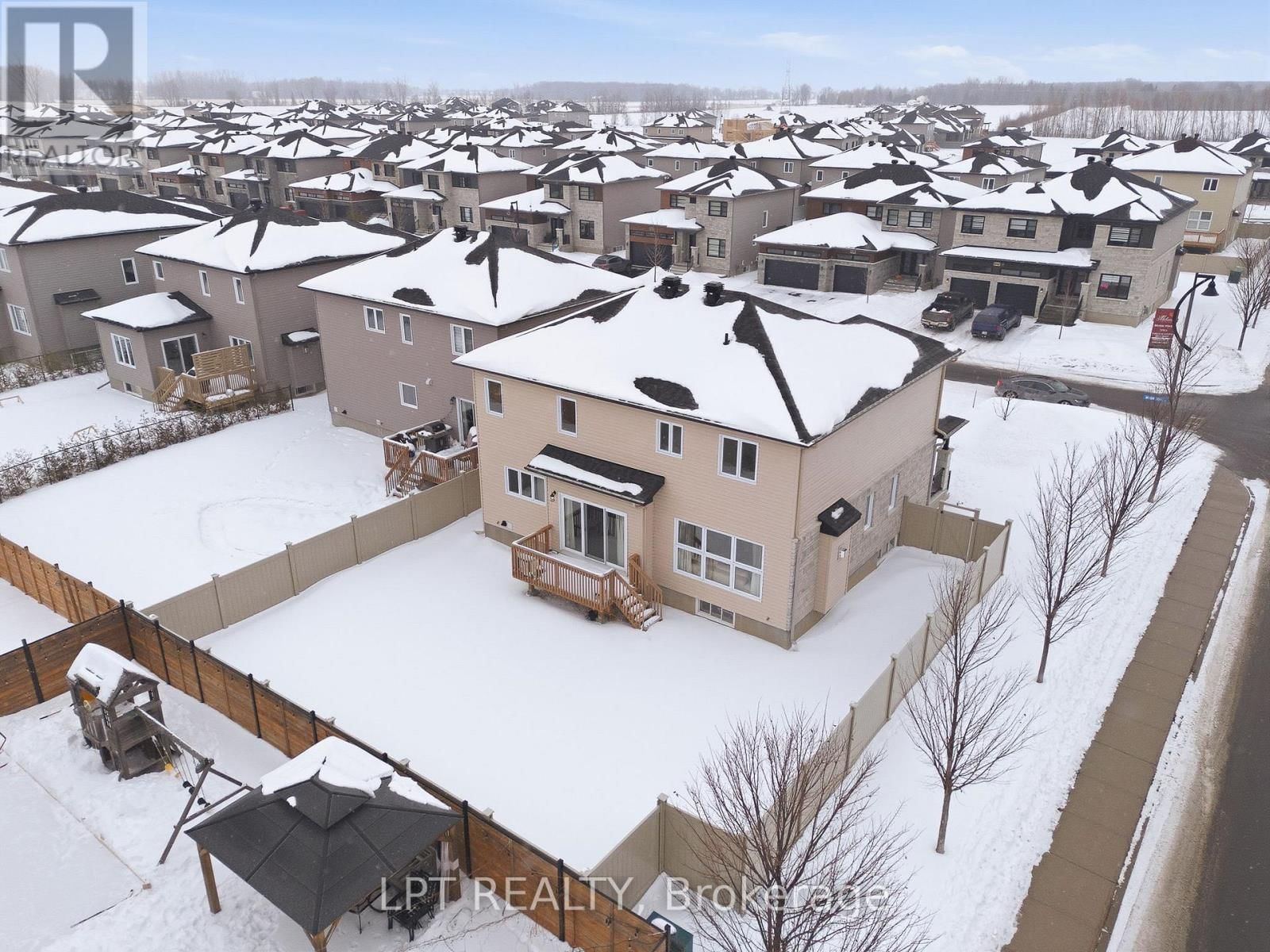 301 MOONLIGHT DRIVE Image 37