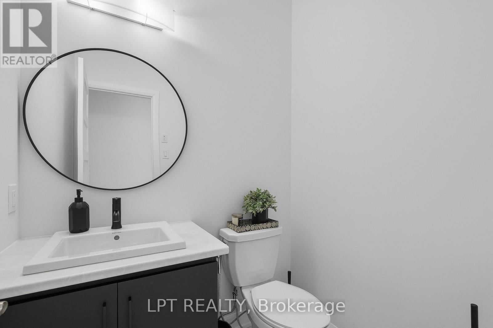 301 MOONLIGHT DRIVE Image 6