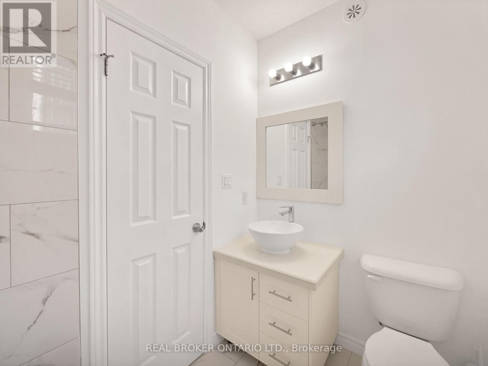 9A - 164 HEIMAN STREET Image 24