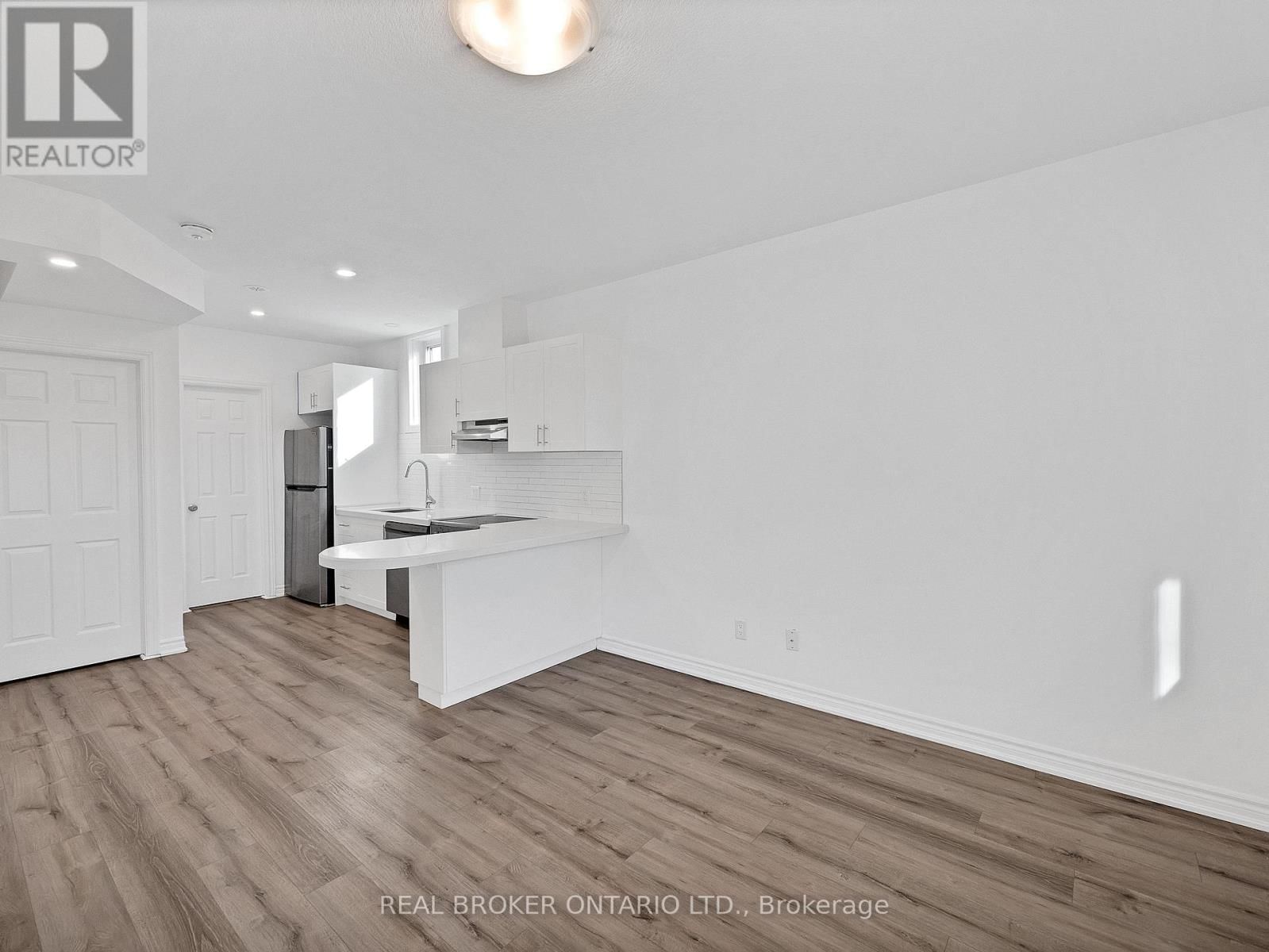 9A - 164 HEIMAN STREET Image 7