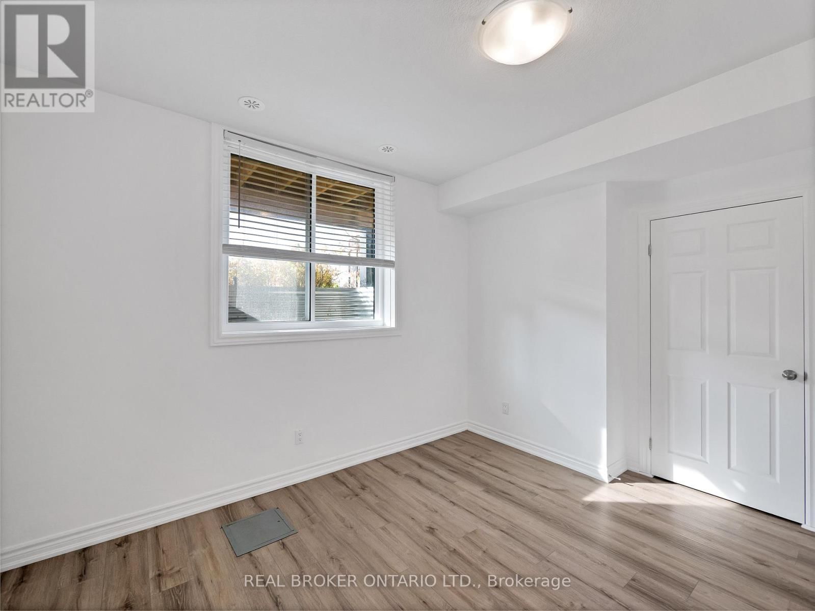 9A - 164 HEIMAN STREET Image 9