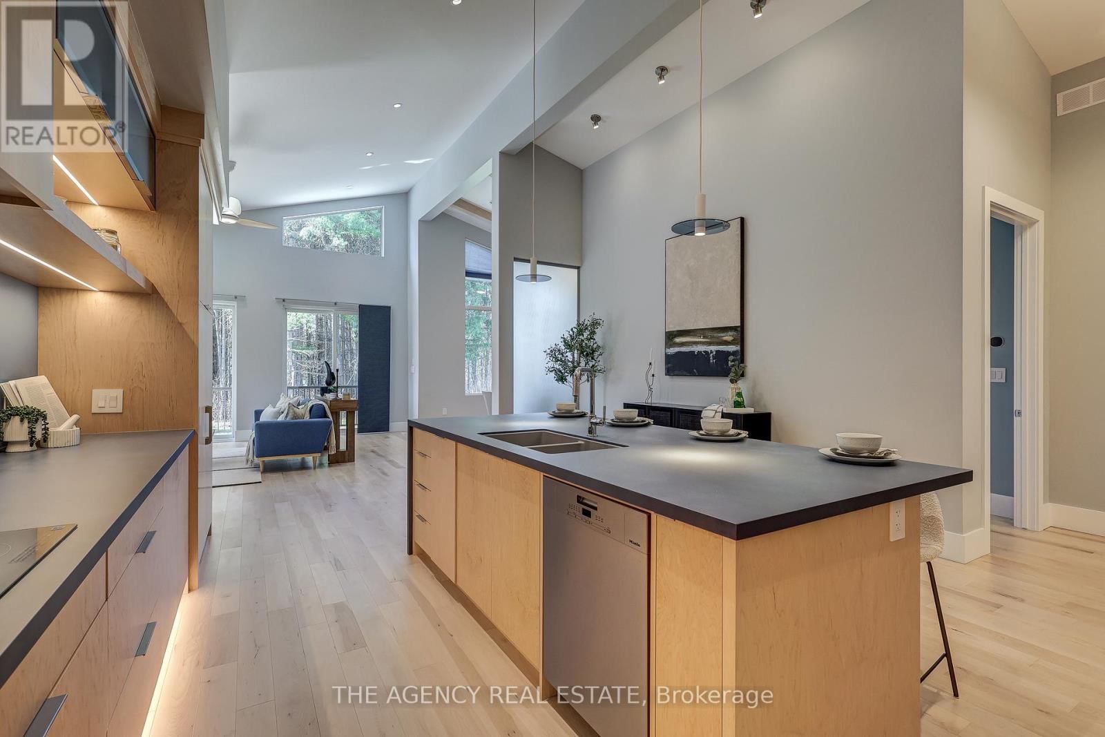 4228 FALLINGBROOK ROAD Image 16