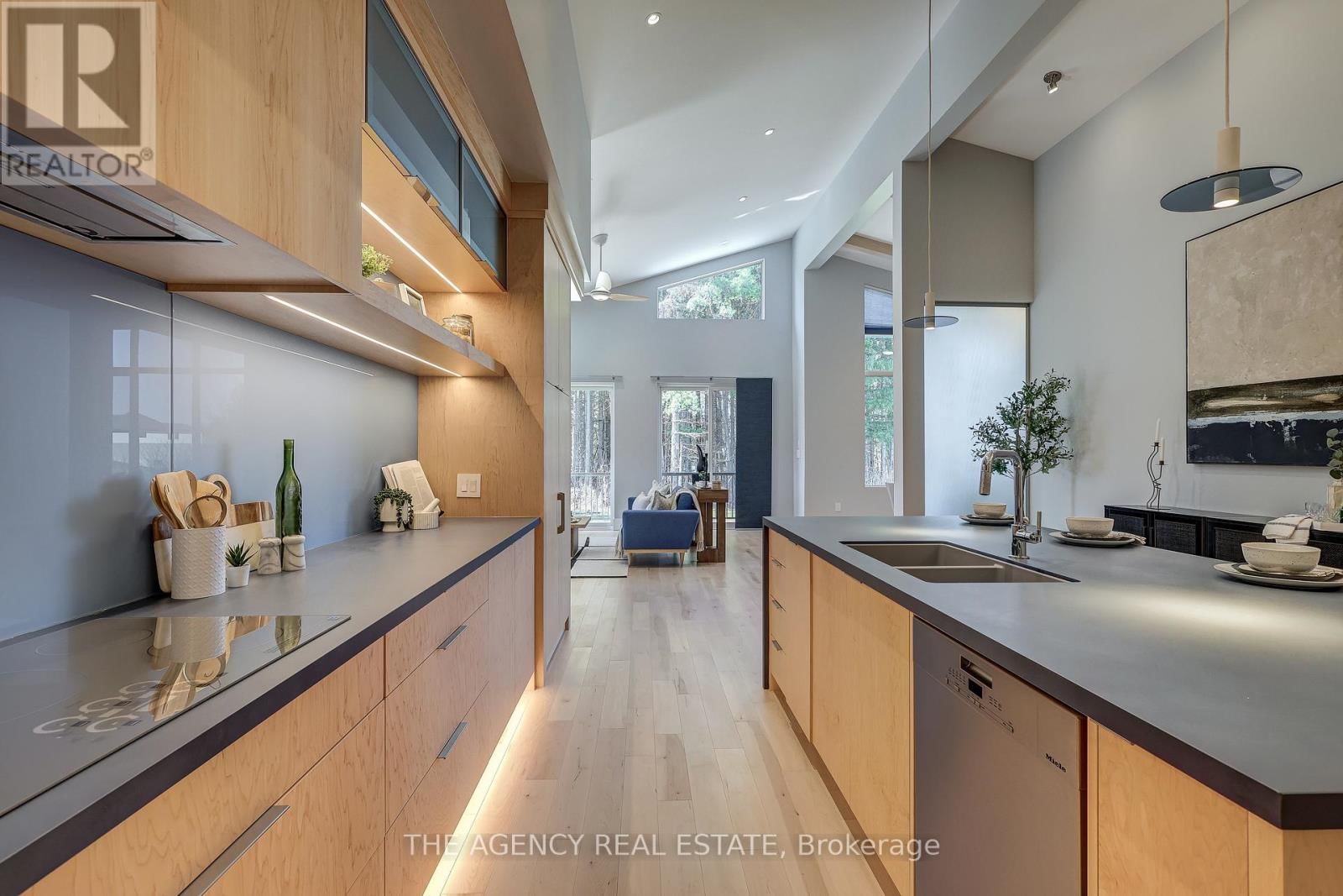 4228 FALLINGBROOK ROAD Image 17