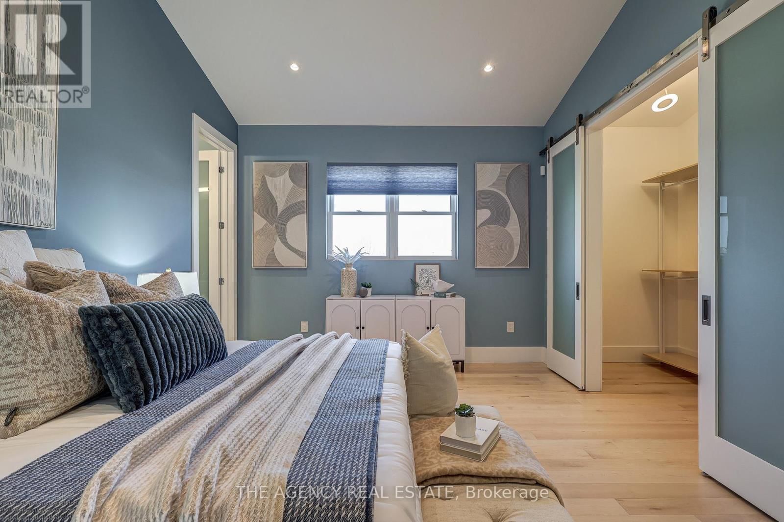 4228 FALLINGBROOK ROAD Image 31