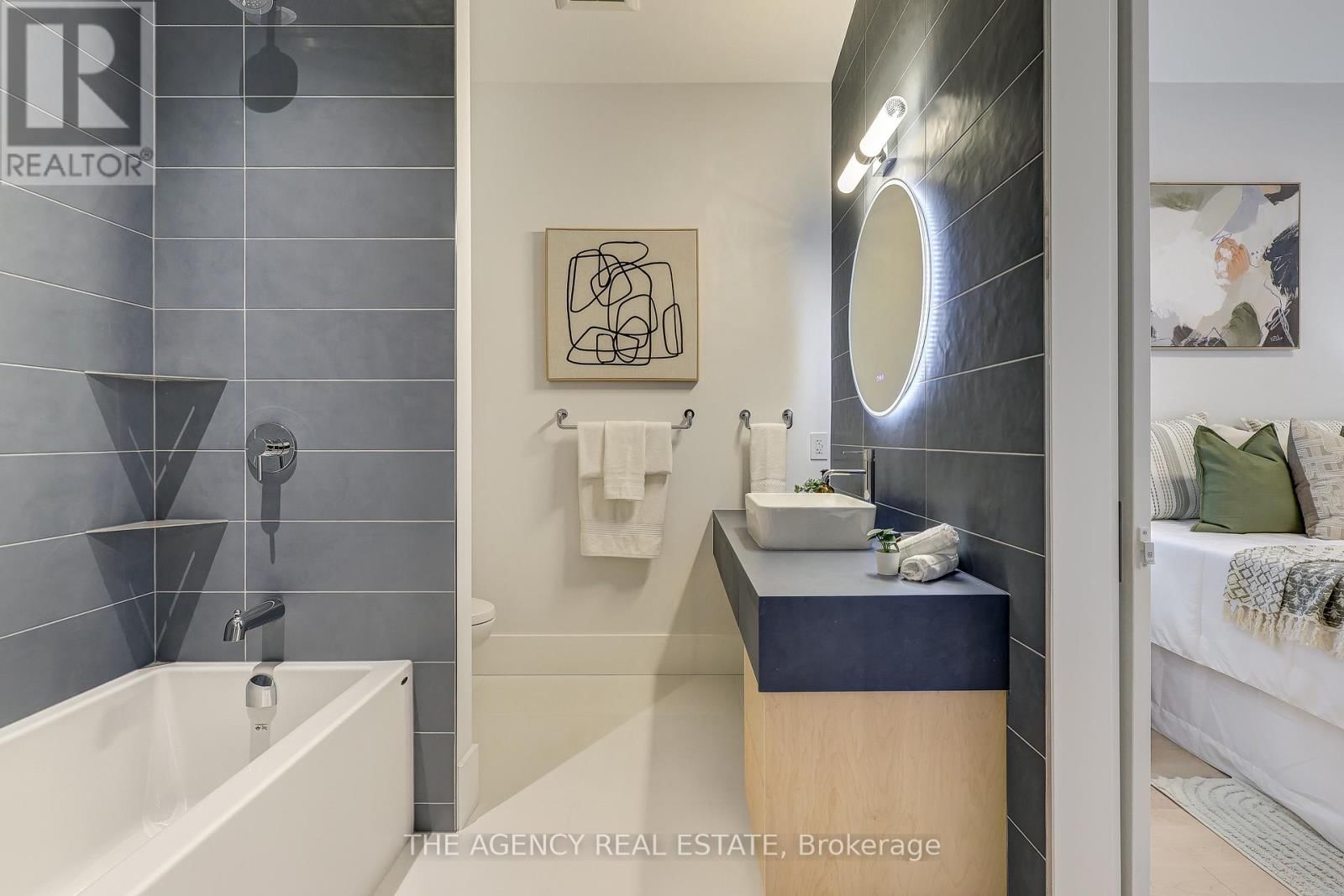 4228 FALLINGBROOK ROAD Image 38