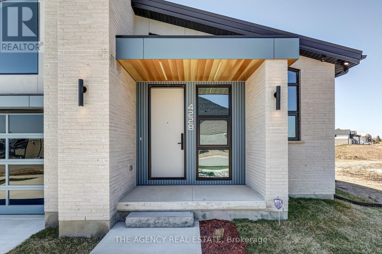 4228 FALLINGBROOK ROAD Image 4