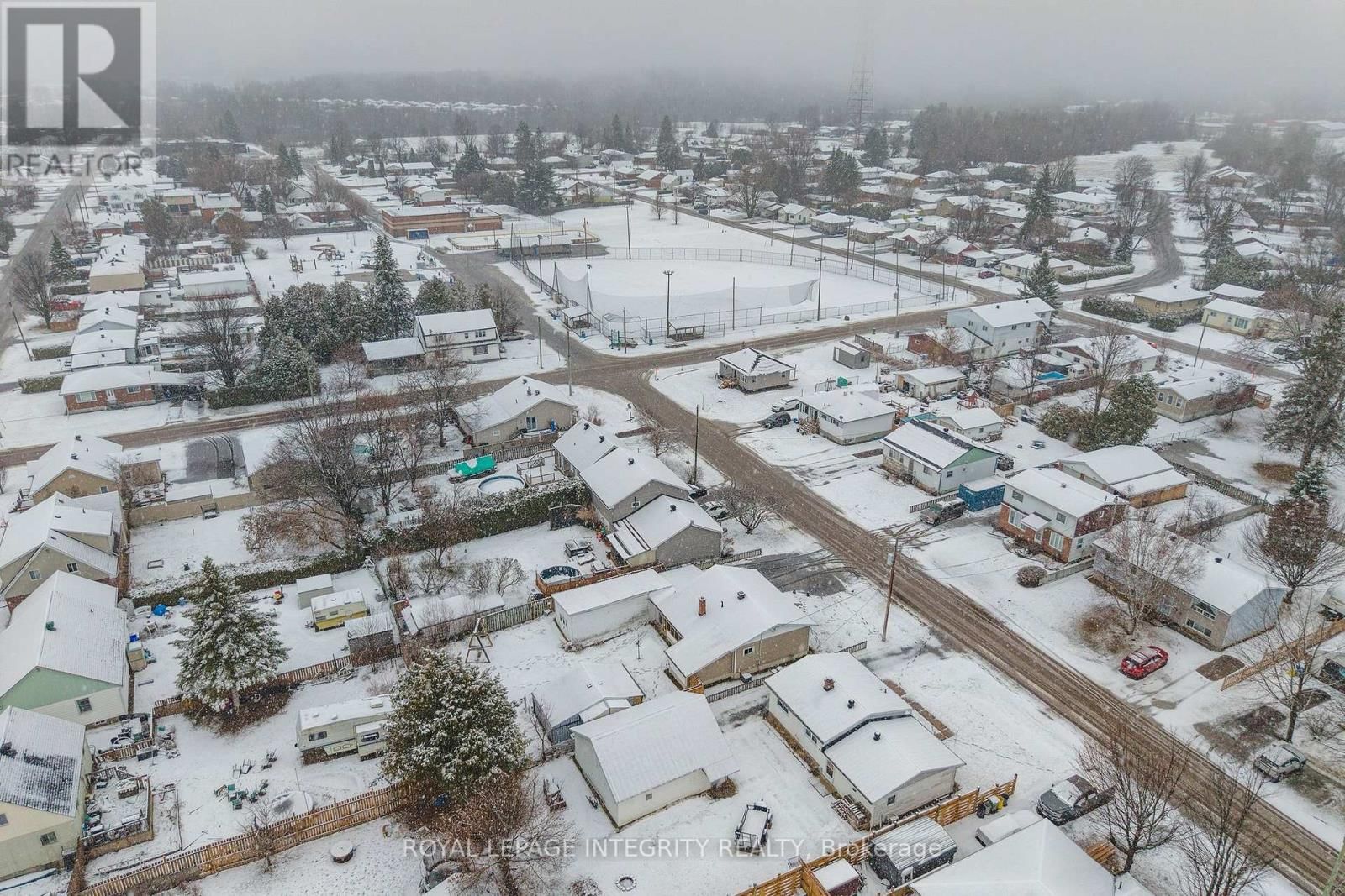 651 LORNE STREET WEST Image 26