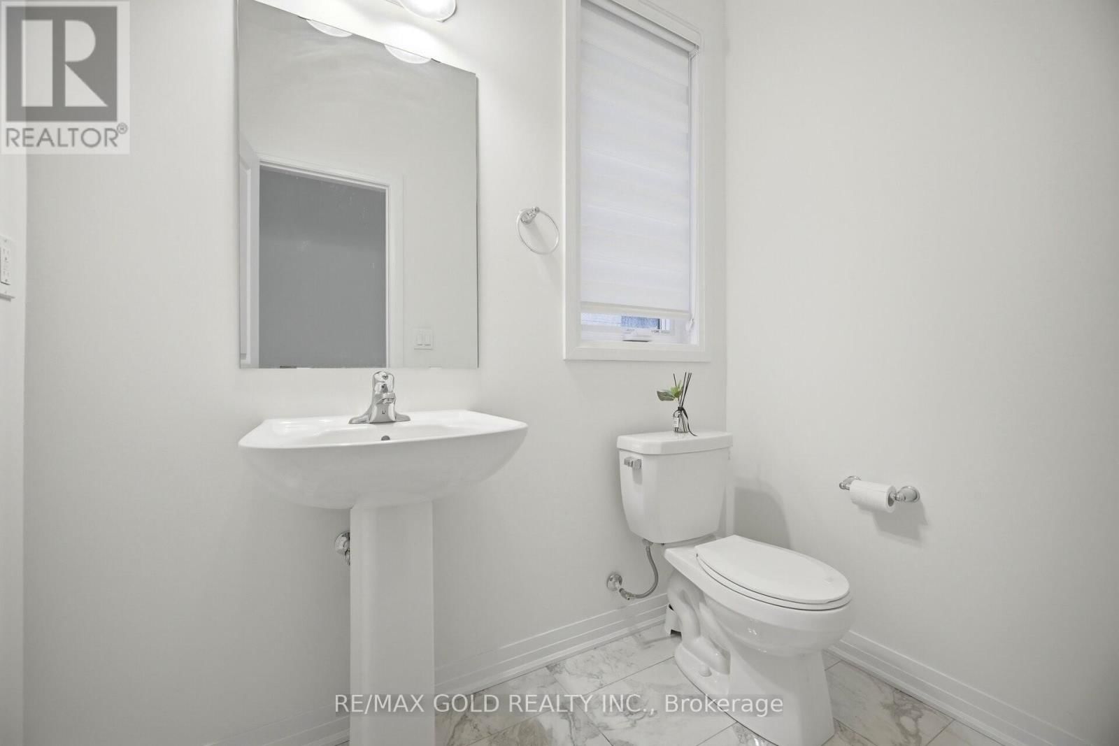 78 PLAYER DRIVE Image 11