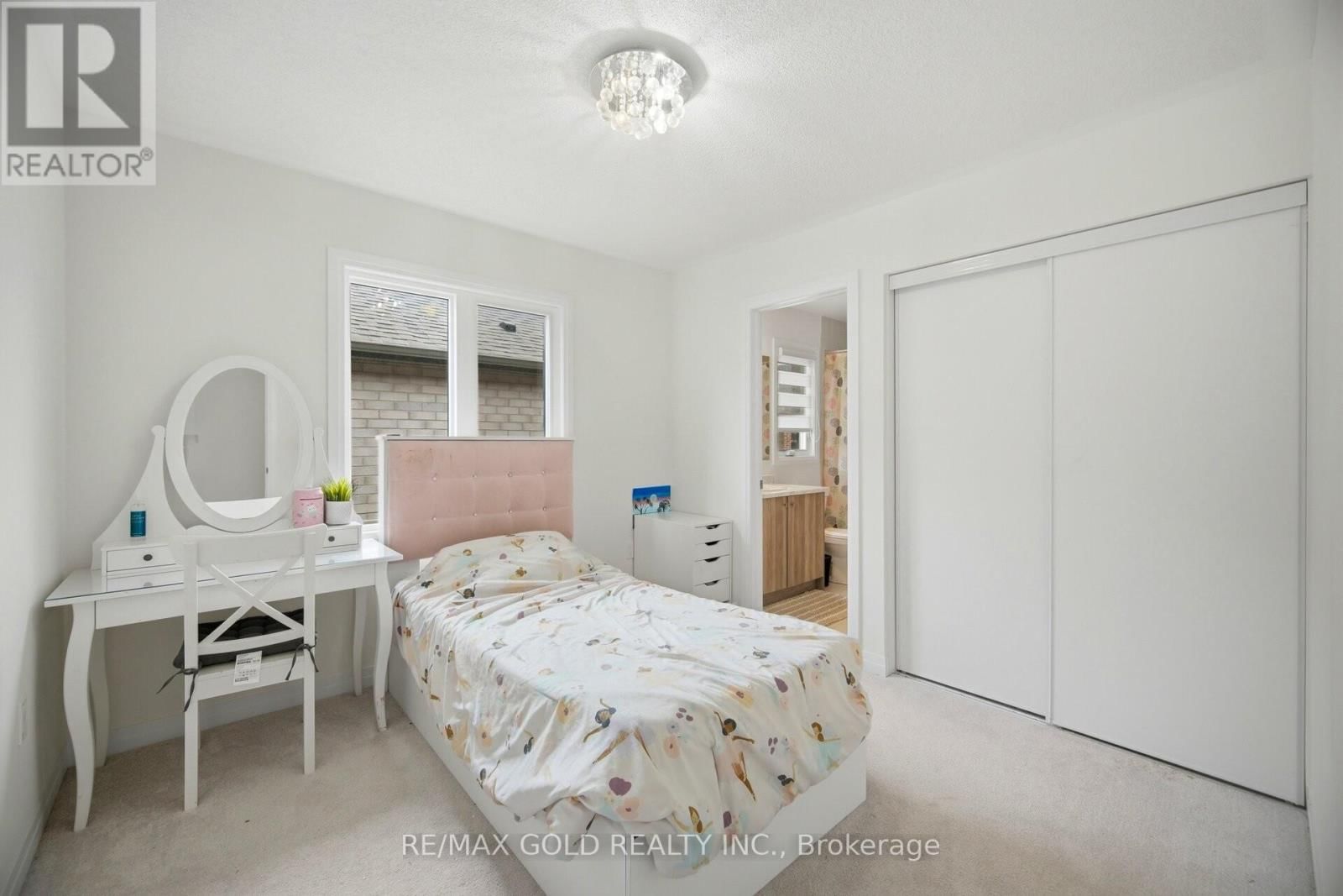 78 PLAYER DRIVE Image 17