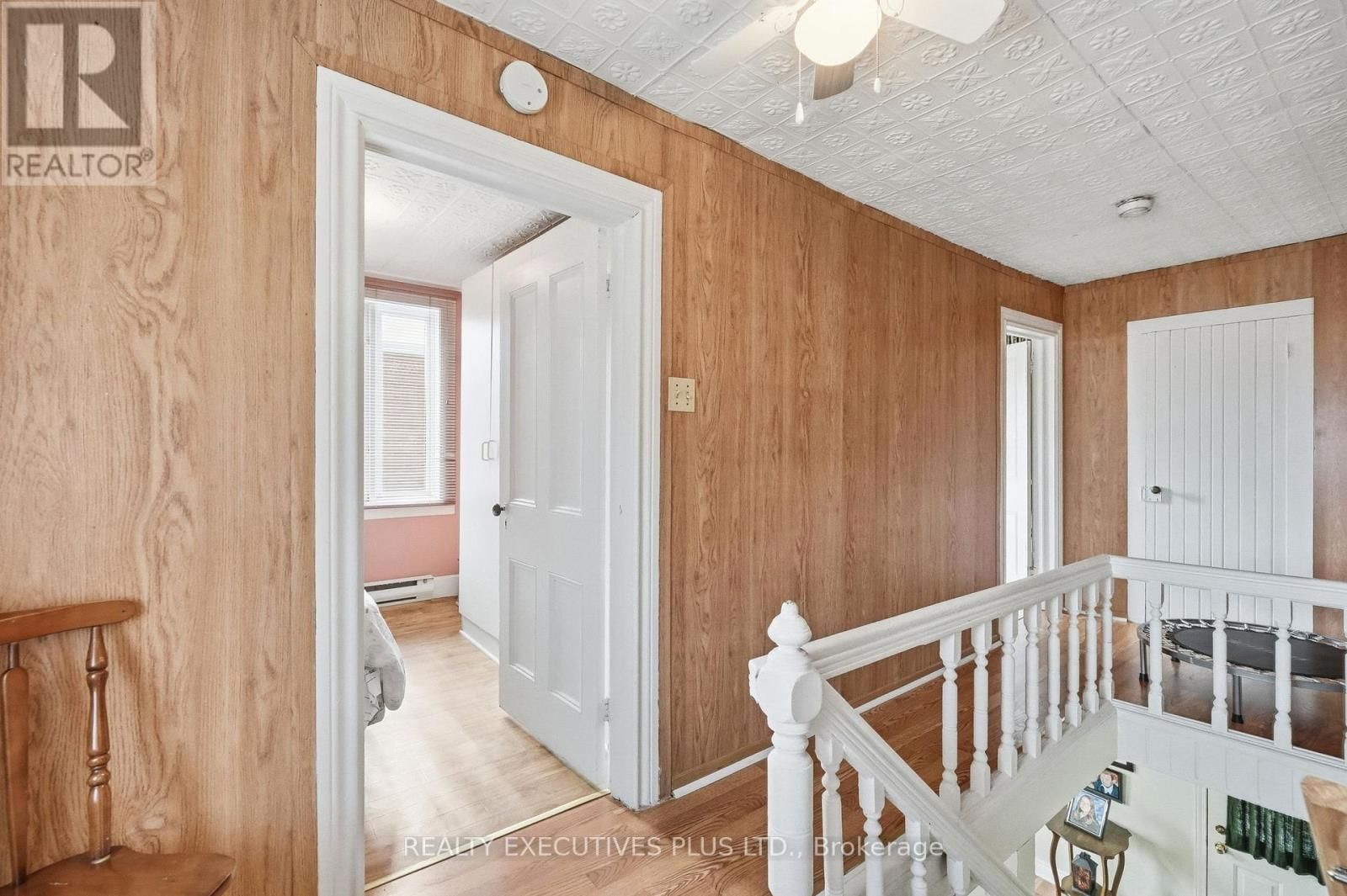 3721 CHAMPLAIN STREET Image 19