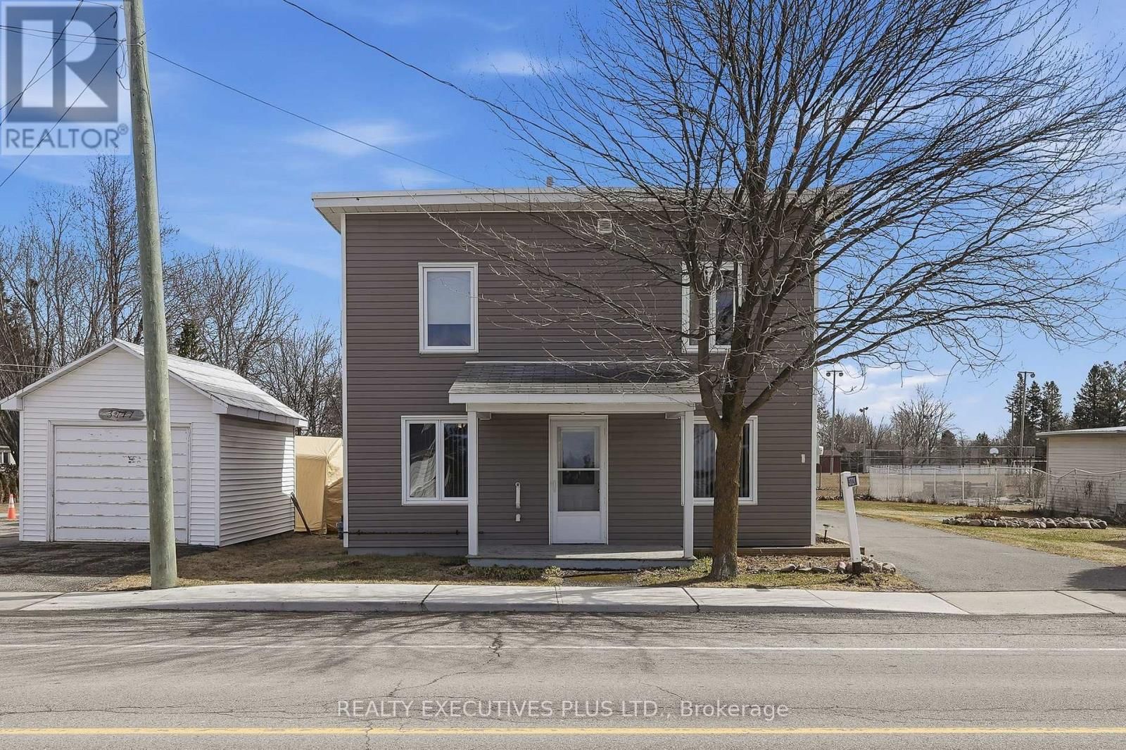 3721 CHAMPLAIN STREET Image 2