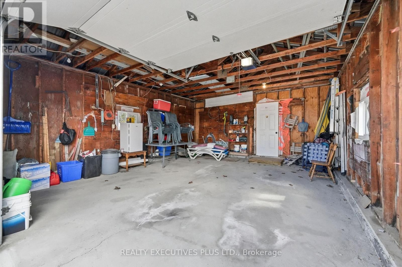 3721 CHAMPLAIN STREET Image 23