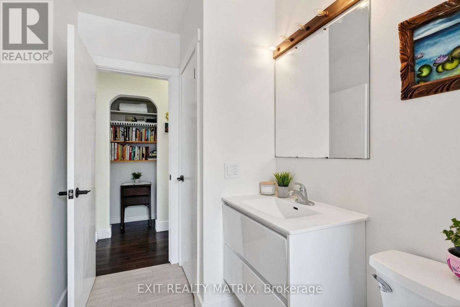 300 ST. JACQUES STREET Image 17