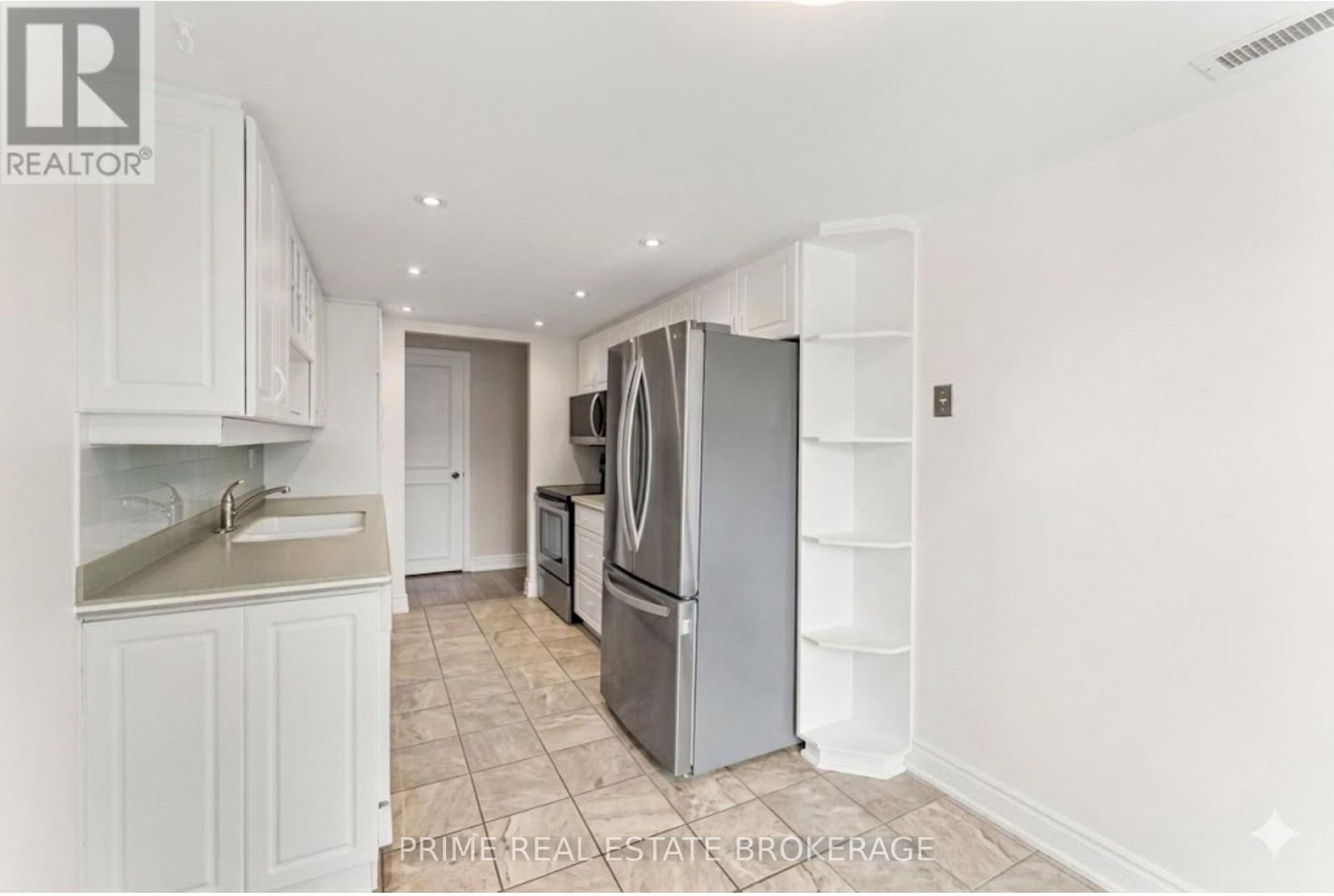 204 - 693 WINDERMERE ROAD Image 9