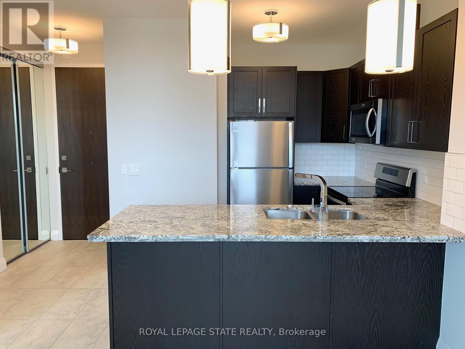 511 - 101 LOCKE STREET Image 5