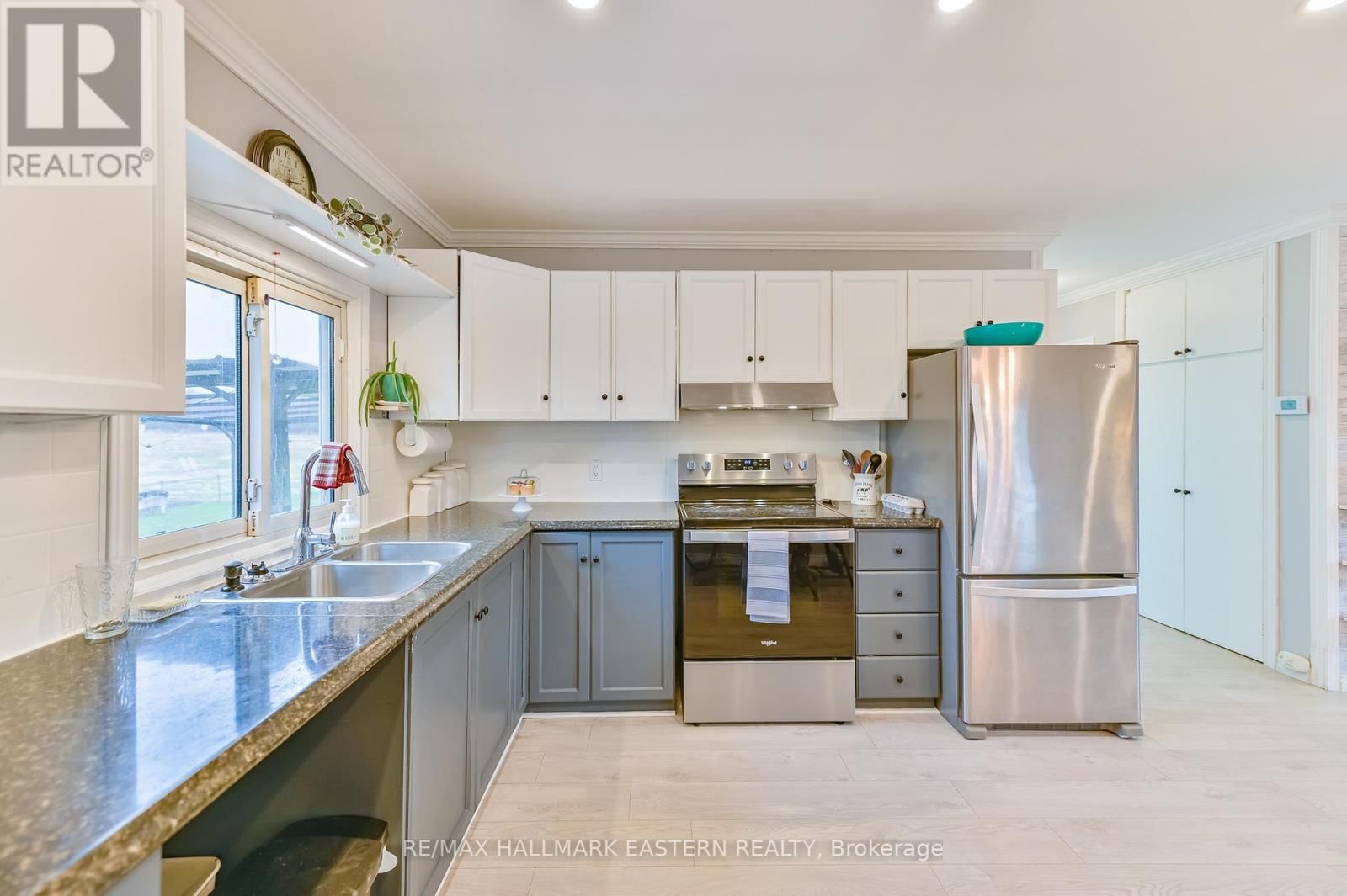 1095 SLAB STREET Image 3