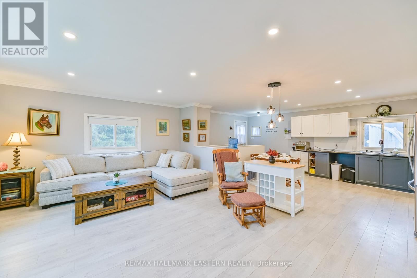 1095 SLAB STREET Image 8