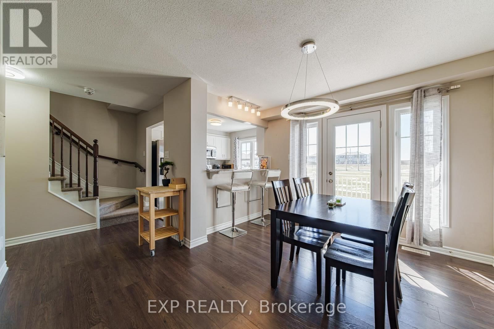 523 ENSATINA CRESCENT Image 11