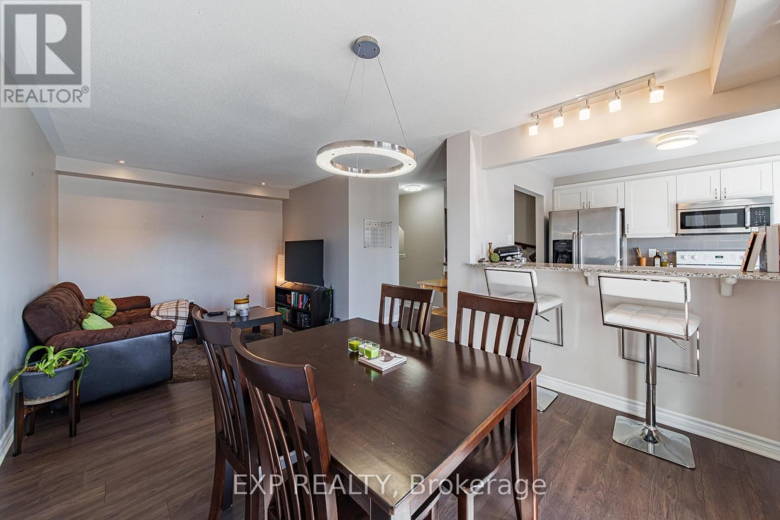 523 ENSATINA CRESCENT Image 13