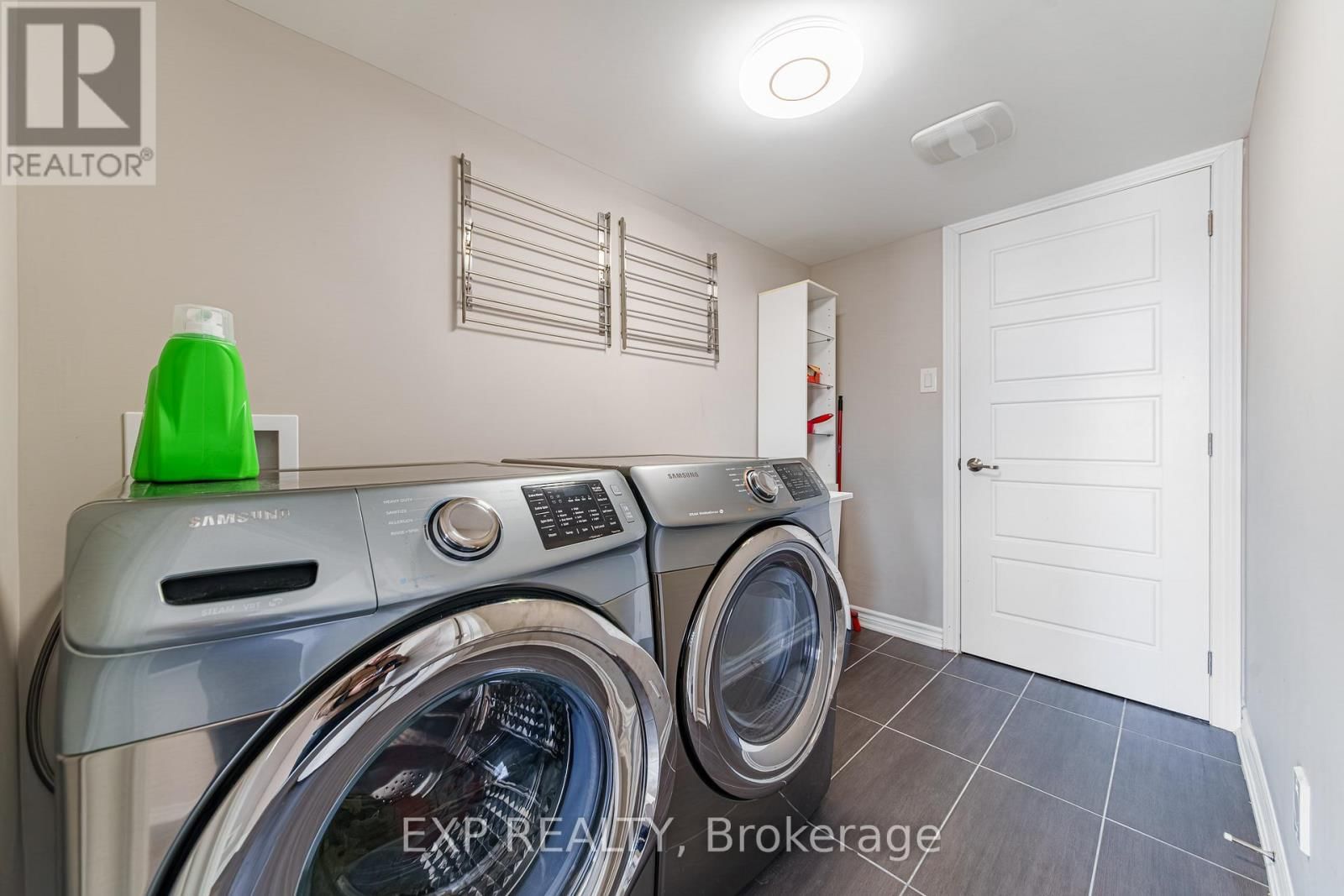 523 ENSATINA CRESCENT Image 6