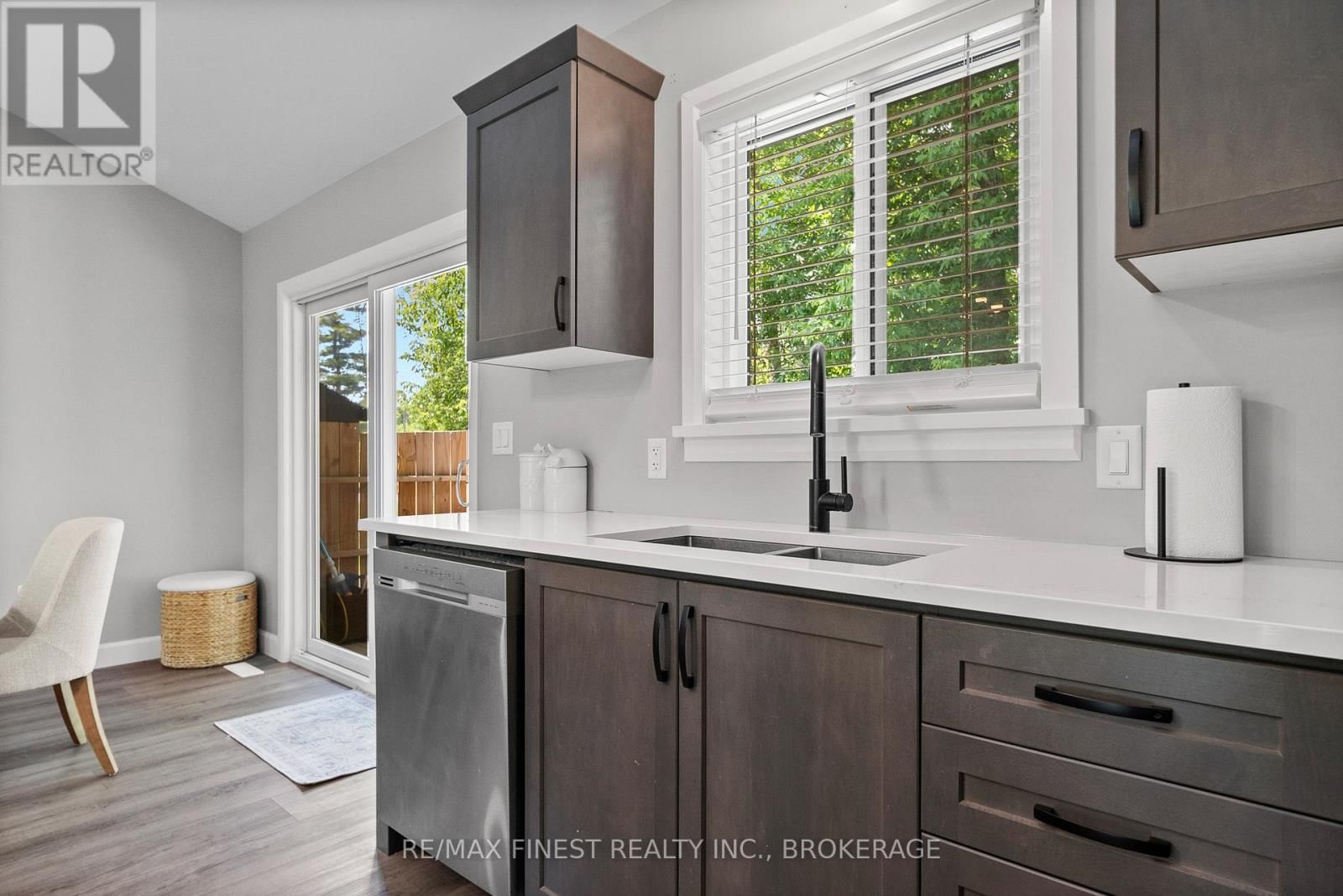 1524 LAKE ROAD Image 14