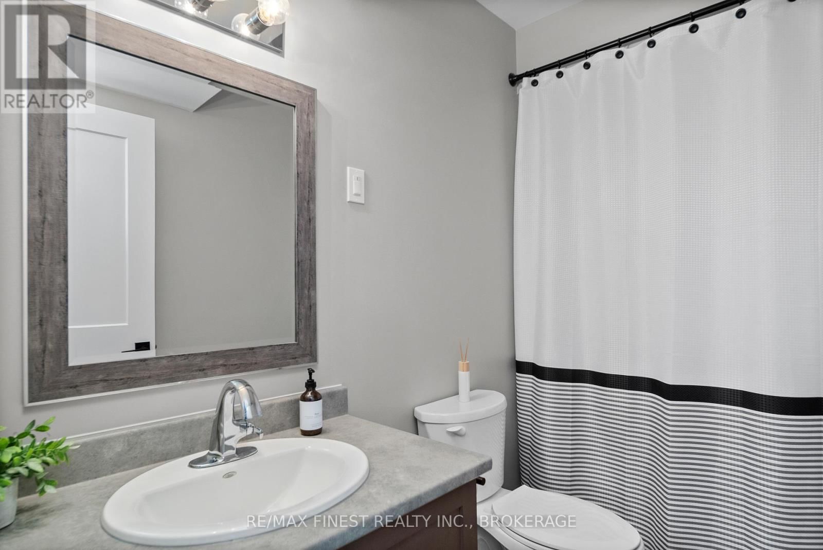 1524 LAKE ROAD Image 27