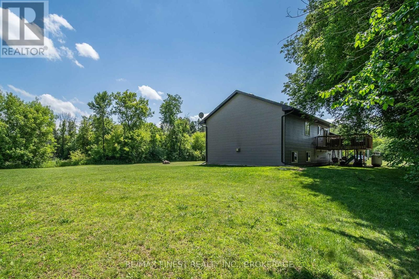 1524 LAKE ROAD Image 32