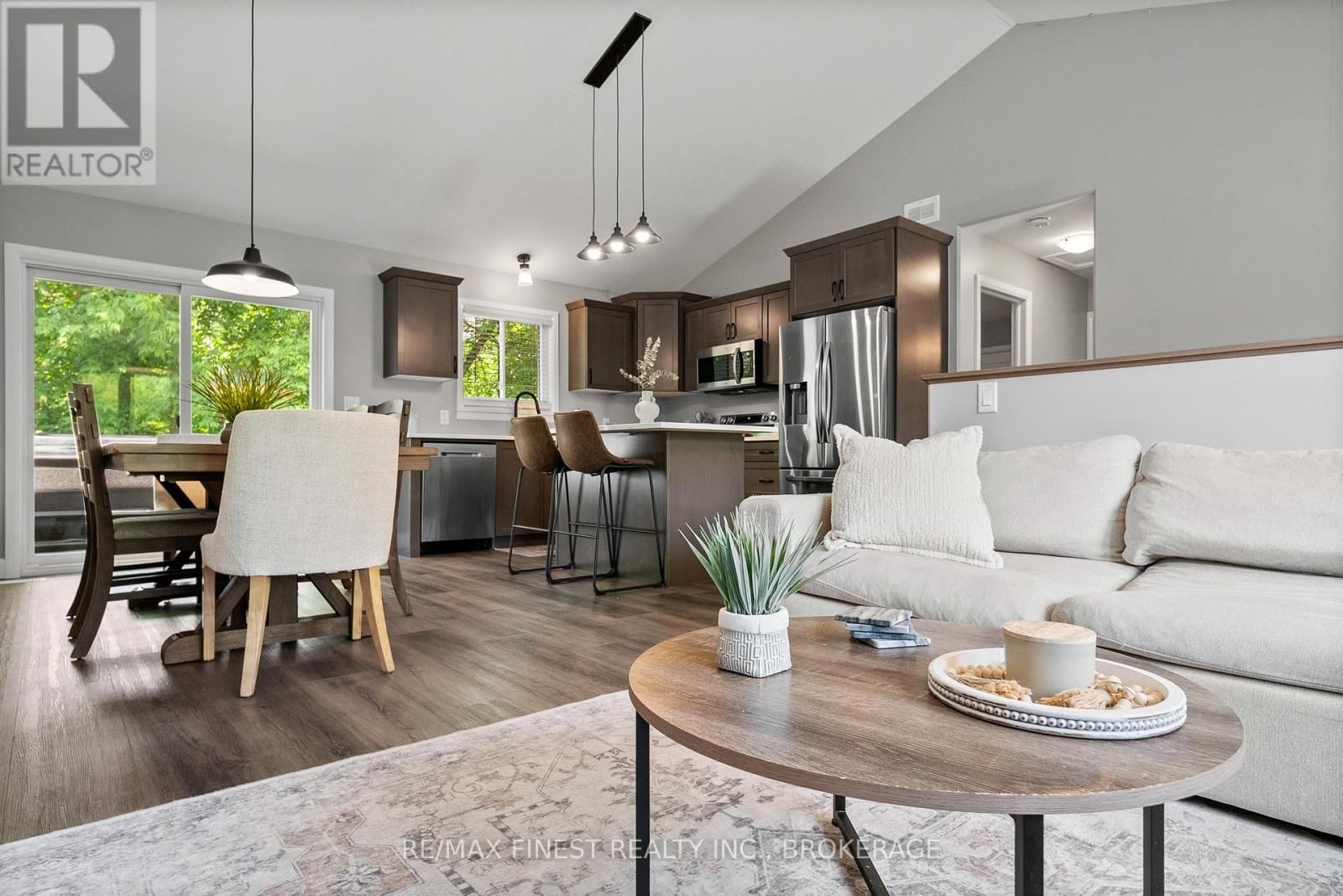 1524 LAKE ROAD Image 8