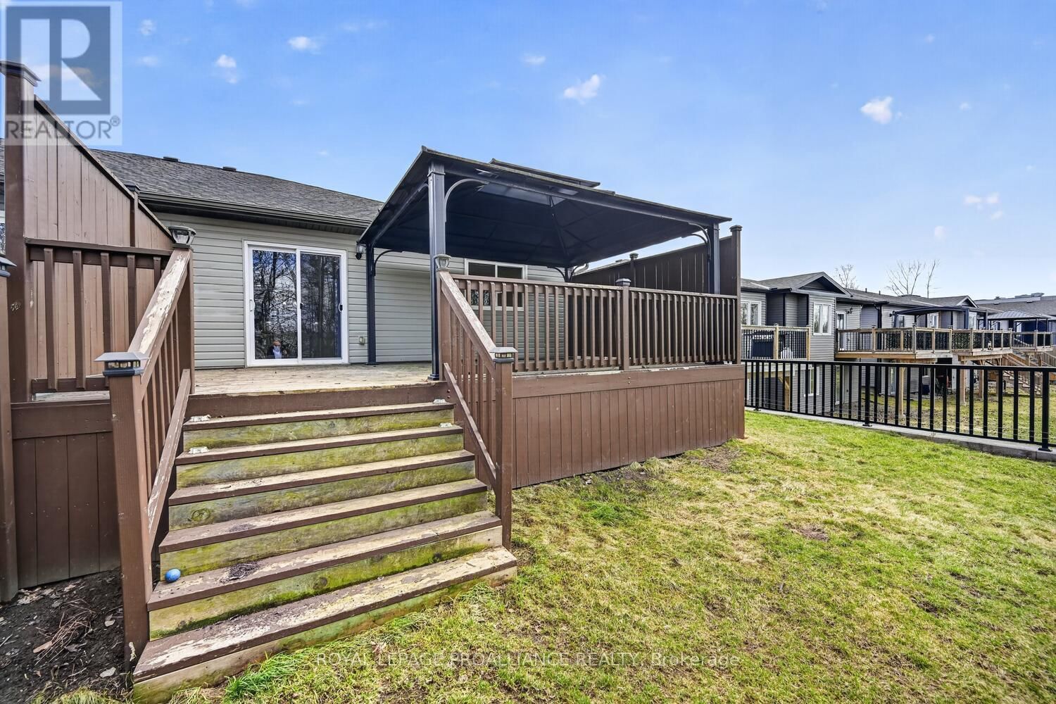 324 FISCHL DRIVE Image 28