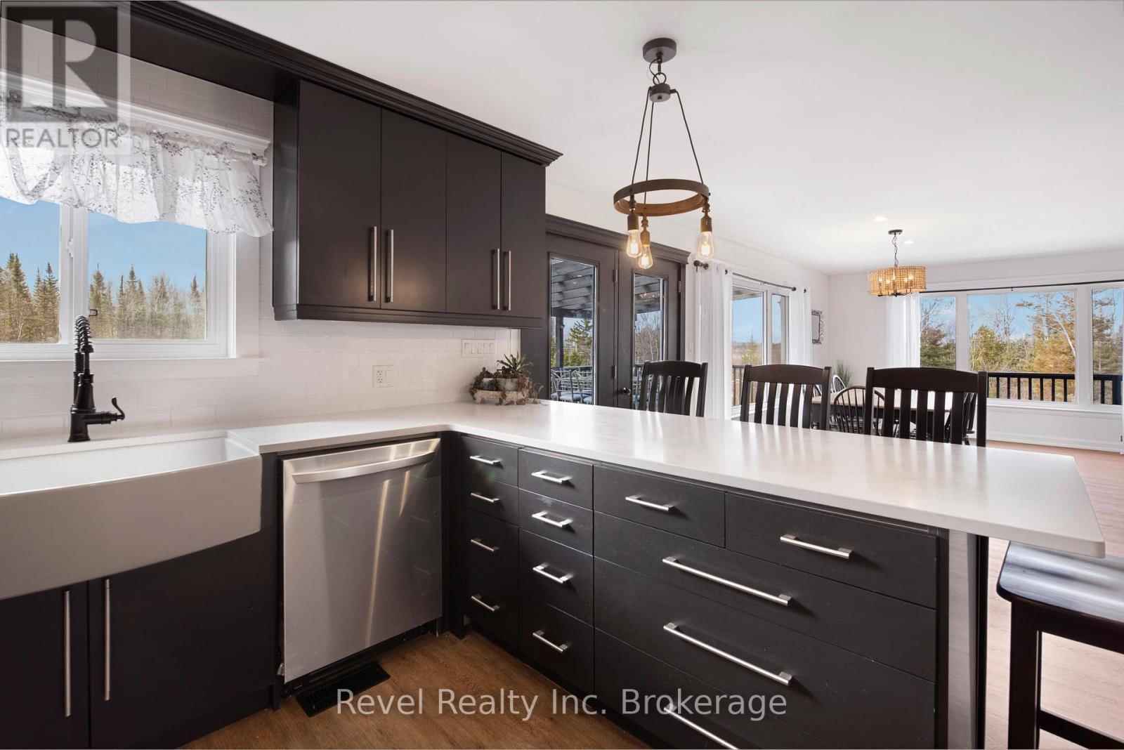 4205 HIGHWAY 17 EAST Image 7