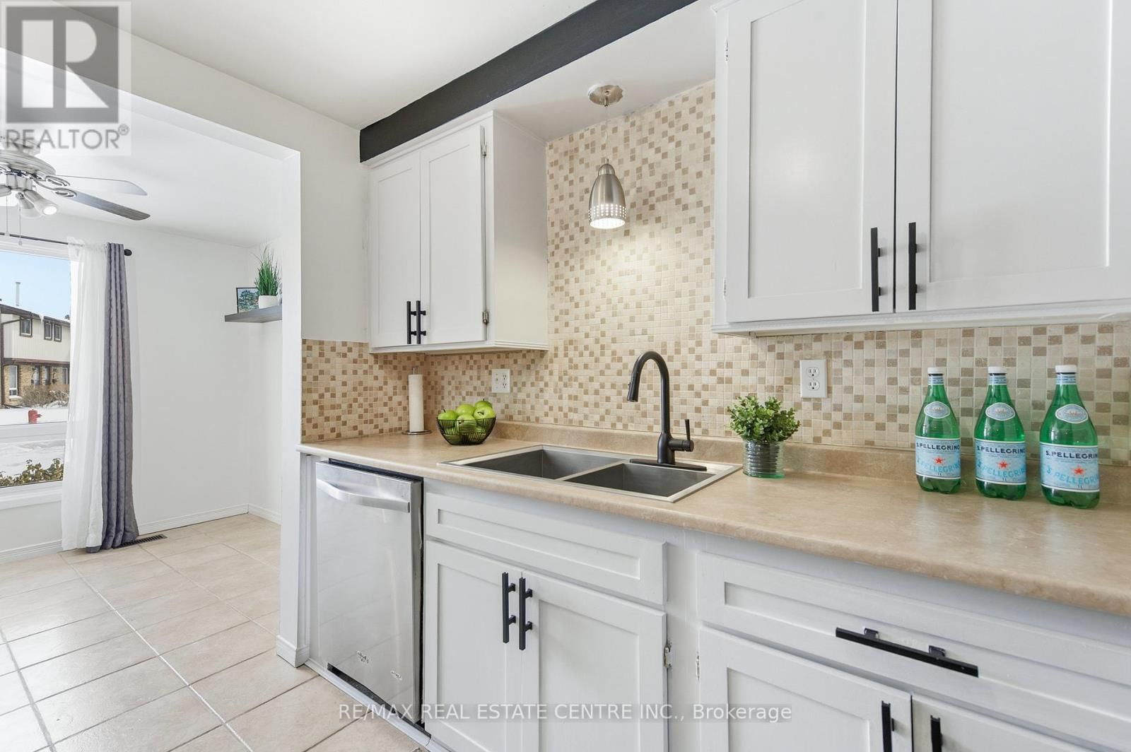 22 - 210 GLAMIS ROAD Image 10