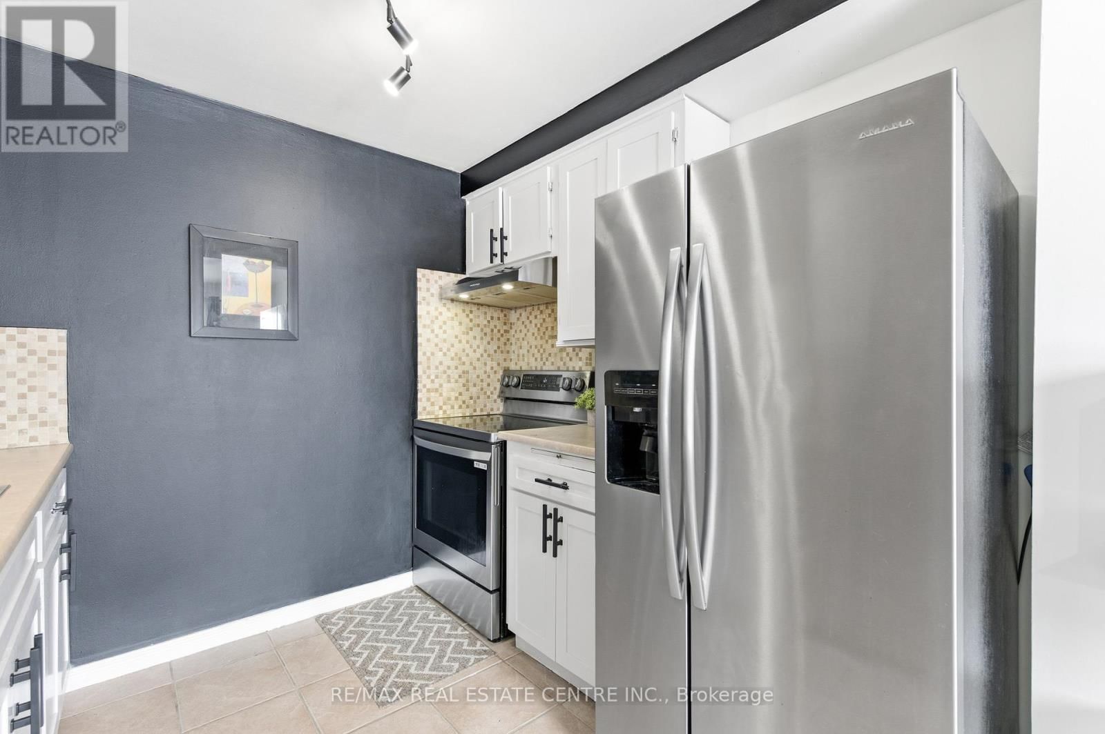 22 - 210 GLAMIS ROAD Image 8