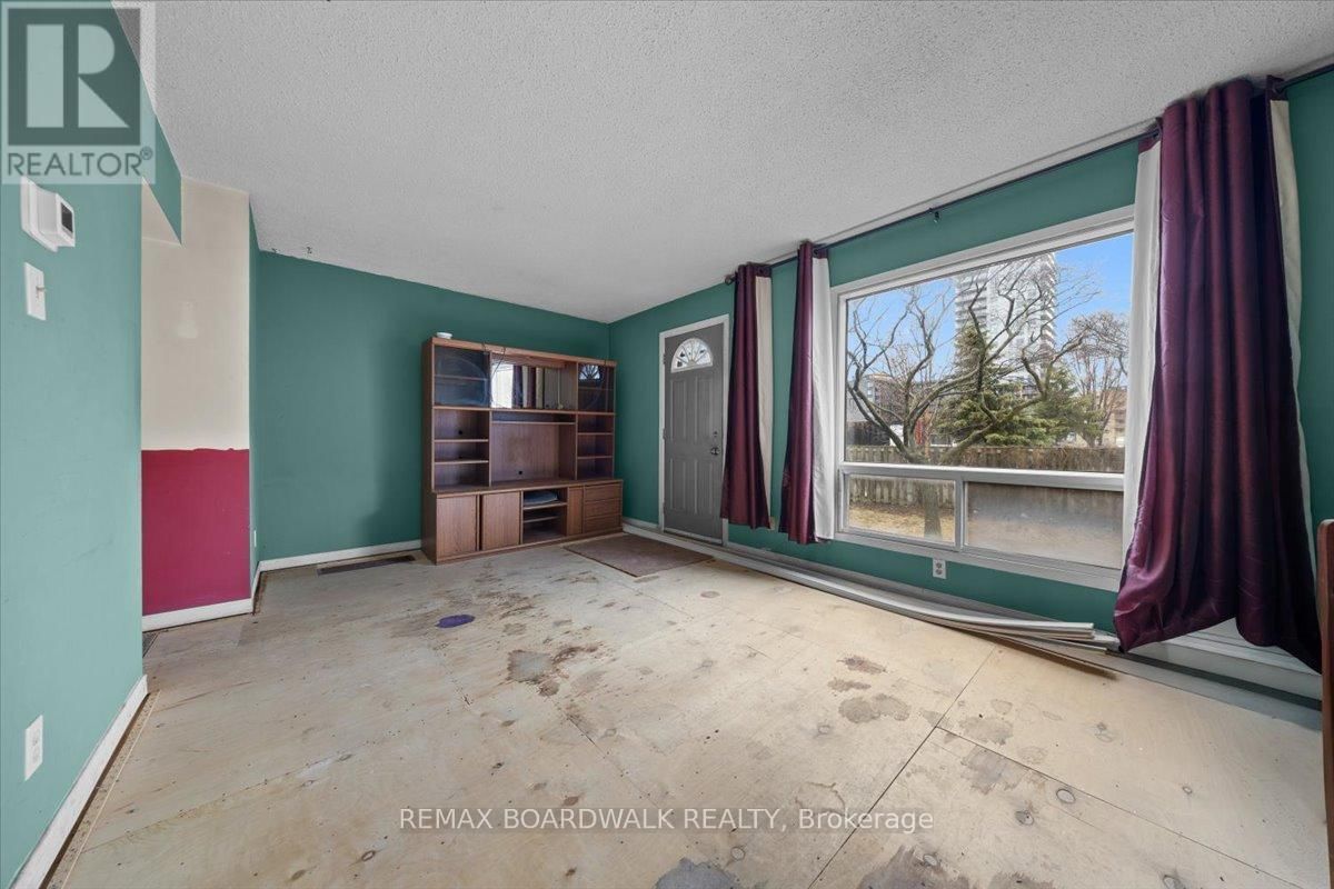 1456 MURDOCK GATE Image 10