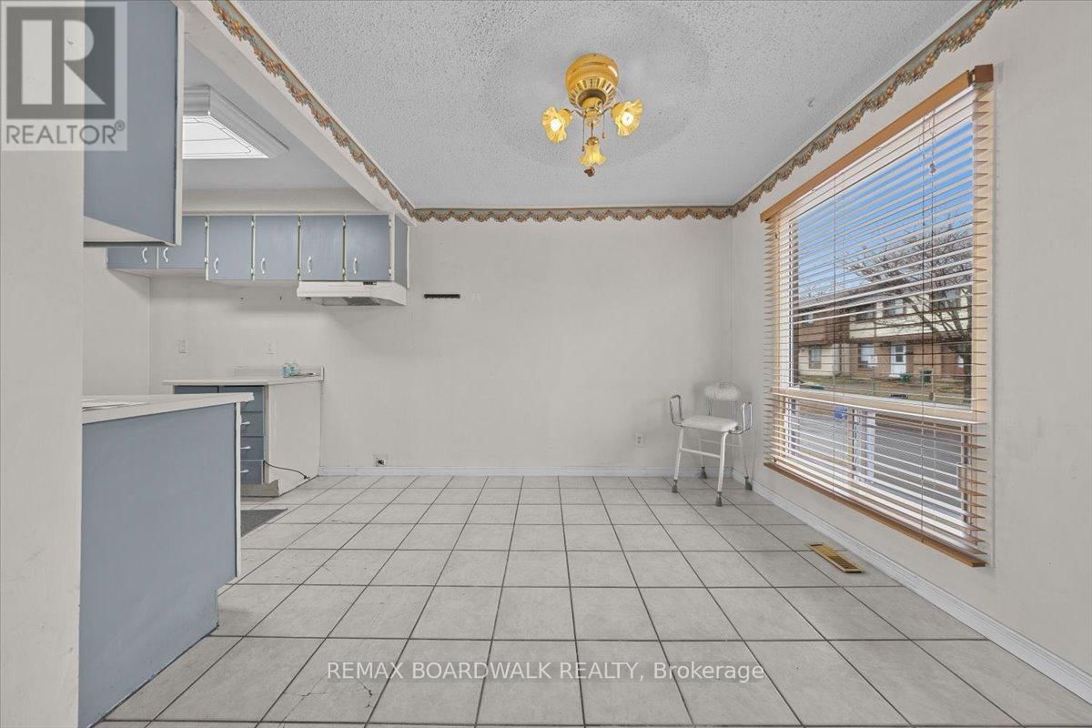 1456 MURDOCK GATE Image 4