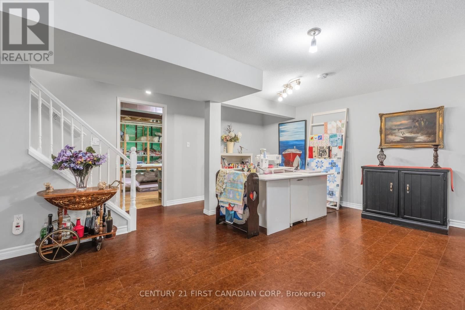 1 - 205 NORTH CENTRE ROAD Image 23