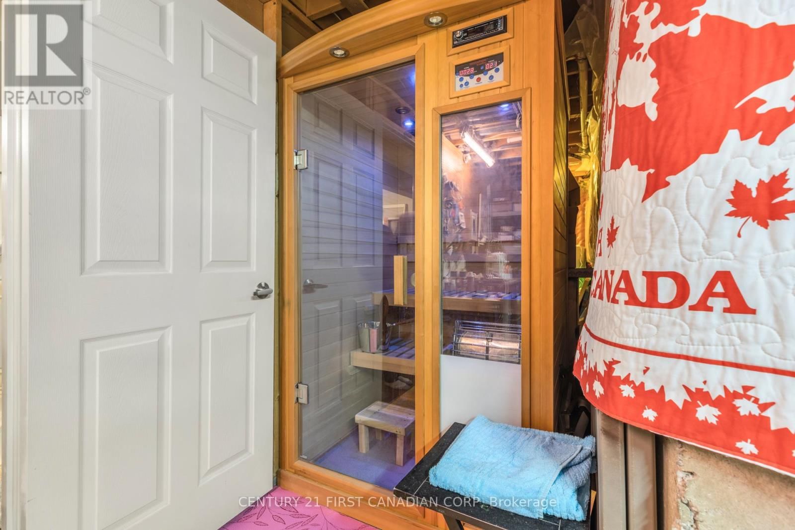 1 - 205 NORTH CENTRE ROAD Image 25